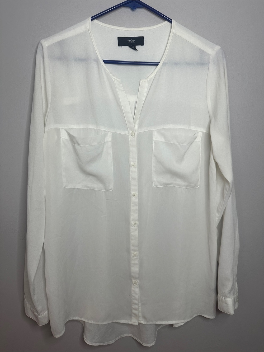Lightweight White Button-Front Shirt size M